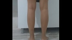 Tesett&uuml_rl&uuml_ t&uuml_rk kadını bulaşık yıkarken etek altı ifşa Thumb