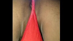 Mi culo en tanga roja y una rica paja Thumb