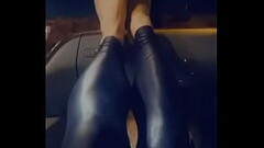 Leggings Tease Thumb