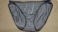 Me corr&iacute_ sobre el panty azul usado de mi mejor amiga Thumb