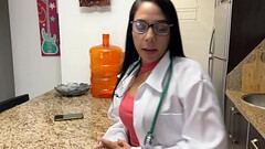 Mi Madrastra Doctora Hermosa se Equivoco de Pastilla y ahora Tiene que Ayudar con la Ereccion de su  Thumb