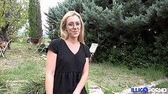 Alrox et Candie partagent une bite au bord de la piscine Thumb