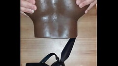 L&eacute_cher sa chatte en silicone remplie de chantilly Thumb