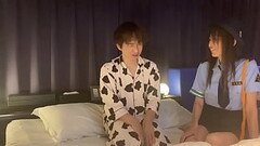 女性警官【無修正】男の子がデリヘルをラブホに呼んでいるのを補導していたら・・・アアん！！！ Thumb