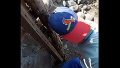 Me lo cog&iacute_ en la choza de un monte Thumb