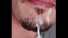 OLHA O TAMANHO DESSE HOMEM... VEIO DAR LEITE NO GLORYHOLE... MAS ACABOU PEDINDO PRA VER EU MAMAR (CO Thumb