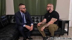 Mesmerized muscled and tattooed hunk barebacked by counselor Thumb