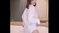 I tried on a large Y-shirt, a handsome, raw change of clothes without hiding! Thumb