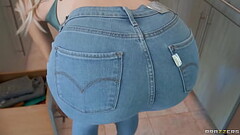 Sucking Off The Real Estate Agent - Jazlyn Ray / Brazzers  / stream full from www.zzfull.com/lucky Thumb