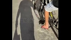 Fui abordado por esse novinho que tava com muito tesao pra ganhar uma mamada do urso Thumb